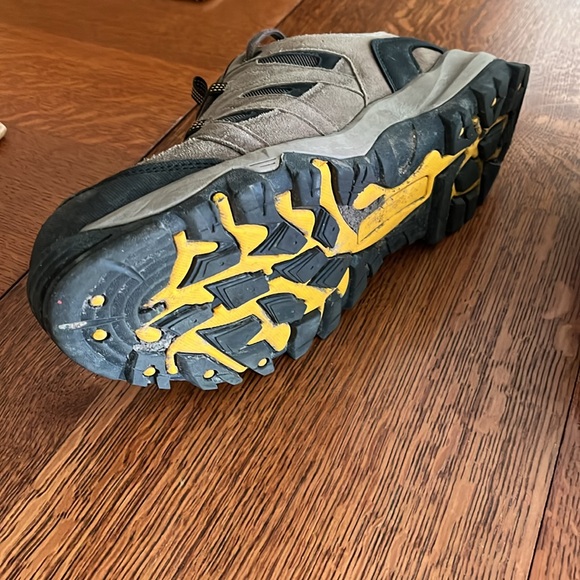 Eddie Bauer hiking shoes - Picture 2 of 4